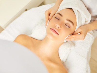 Professional Facial Treatments in Motor City, Dubai at a Leading Ladies Beauty Salon